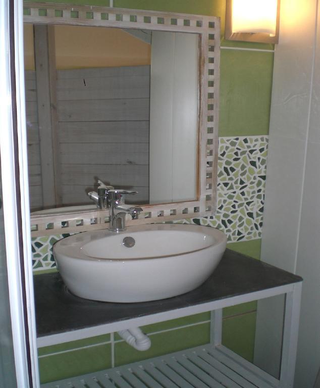 Chambres D'Hotes Le Clos Des Senteurs Malemort Δωμάτιο φωτογραφία